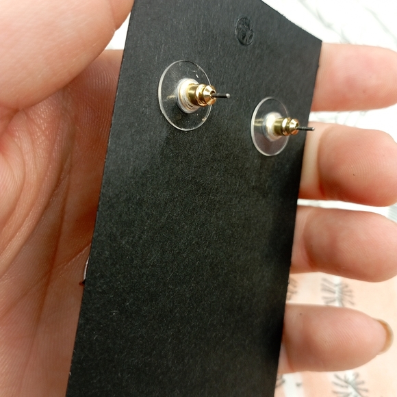 ✨NEW CRYSTAL EARRINGS COLLECTION✨ Pink Pastel Green and Gold Earrings - Picture 6 of 16